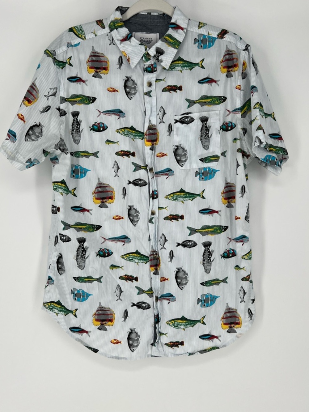 Straight Faded men's button-up shirt features an‎ all-over print of various fish
